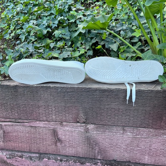 Cariuma "OCA" pebbled leather sneakers - size 9 - Picture 7 of 8